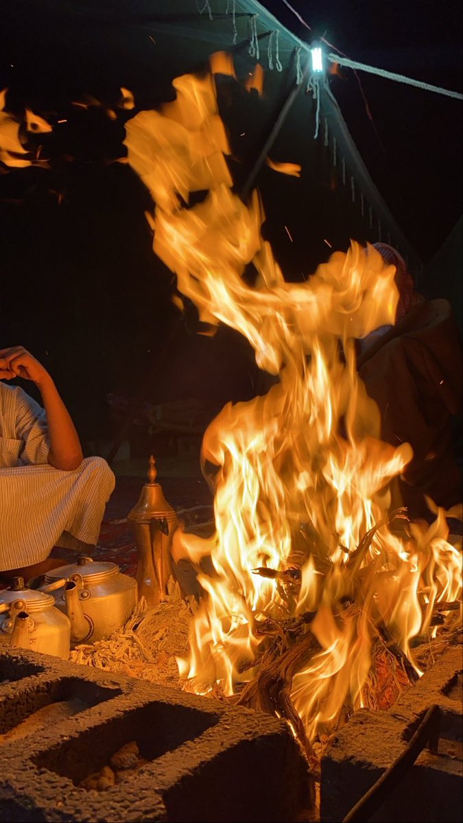 كل ماجيت ابسلى عن غرامك واتوب
جددت جرح قلبي لك هبوب الريـاح

جت بطاريك عندي كم نسمة هبوب
وانعشت ذكرياتك ماضيات الجـراح 

واشرقت شمسك اللي باديه بالغـروب
واستبّد العنـا والهـم بـي والنـواح

ول ياقلب فارقت الفـرح والطـروب
ونجمك اللي رجيته في سما الحب طاح