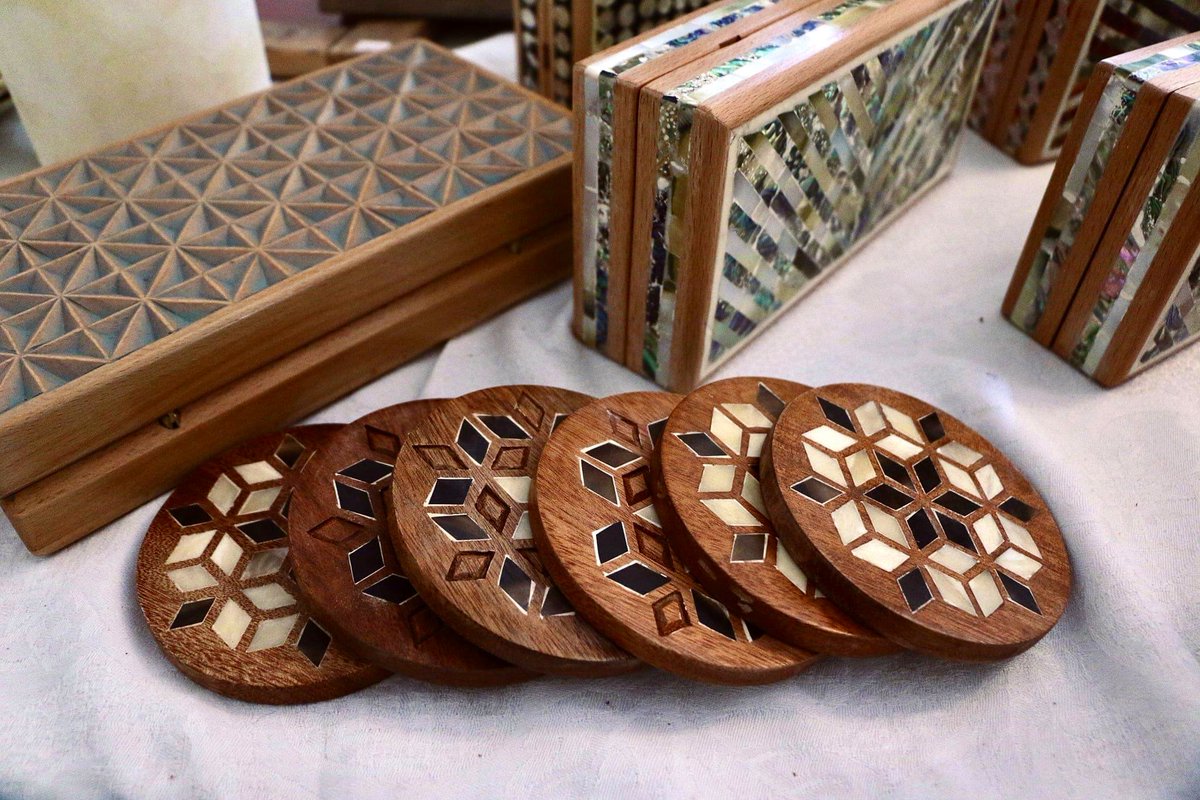 UNDPEgypt's tweet photo. Remarkable exhibition by @ElNidaaEgypt displaying beautiful high-quality handicrafts by skilled women artisans in #UpperEgypt inspired by Egyptian heritage.
#SupportUpperEgypt
#IPledgeHandmade
Photo: UNDP Egypt/ Malak Wagih https://t.co/0dJ85K3PHb