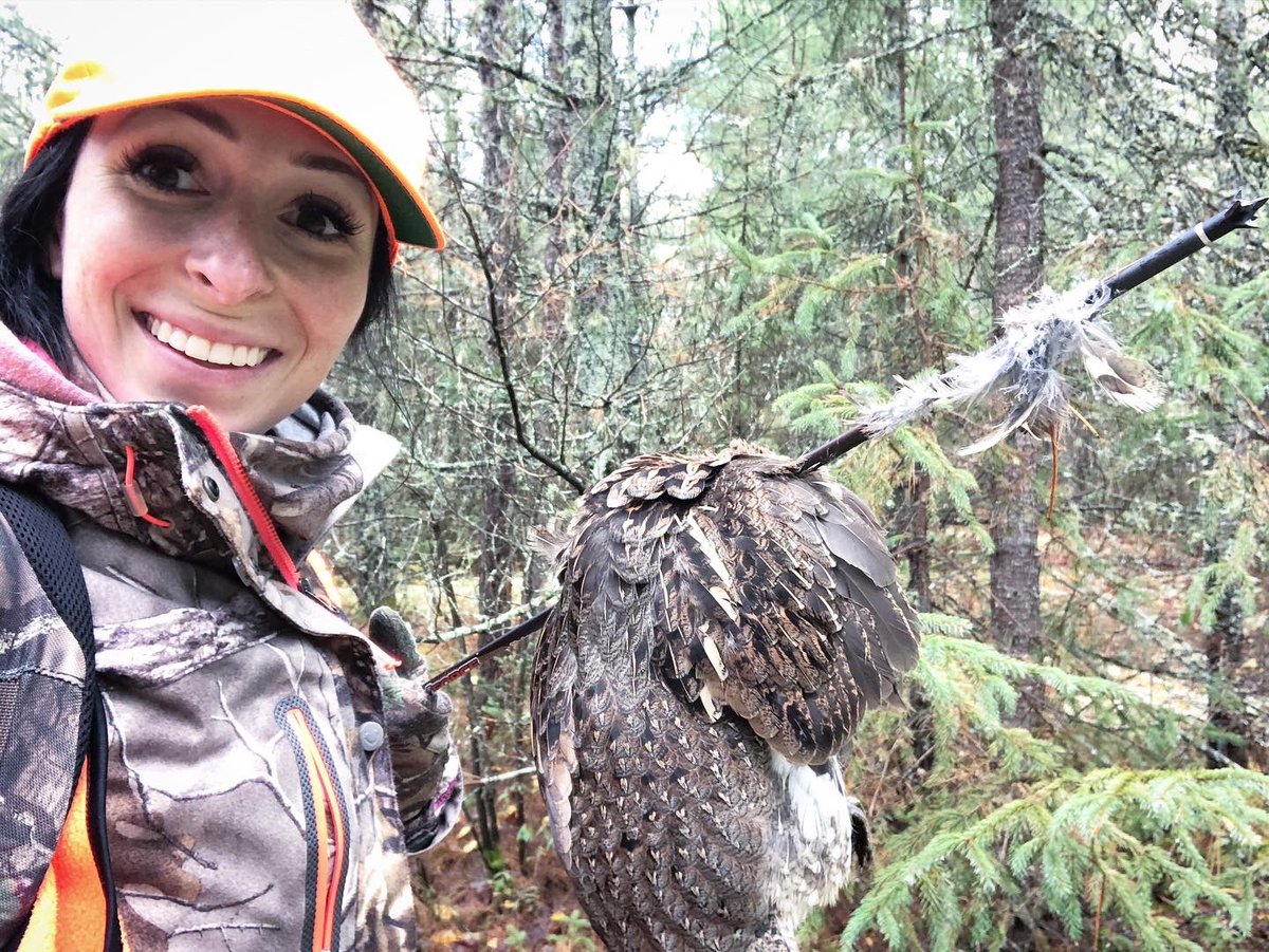 mireille_mageau's tweet photo. Decided to buy some small game tips for my bow this year and shot my first bird with the bow ๐น #hunting #bowhunting #eatwild #grouse #primearchery @PrimeArcheryG5 https://t.co/ybHtldWvus