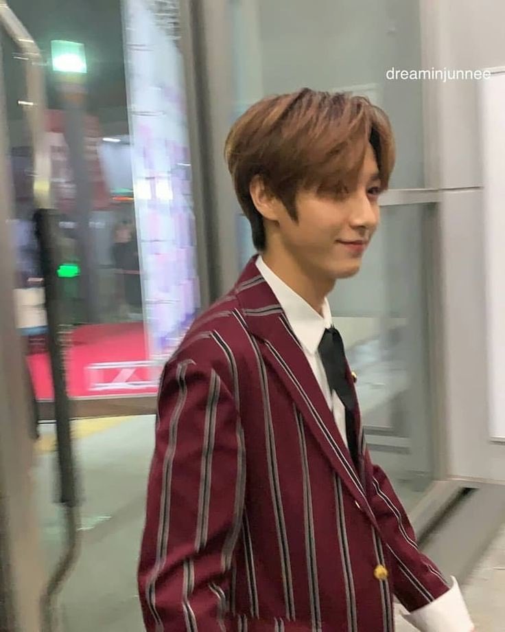 Ủa, giờ em mới biết là có ngày quốc tế nam giới. Vậy tui xin tag anh Huang Renjun vào nhé #RENJUN #InternationalMensDay2020 https://t.co/k2wpk1PfDM