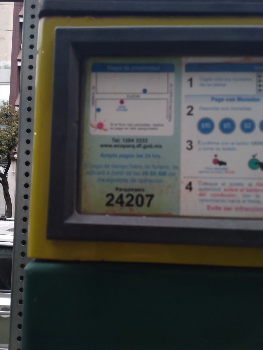 JorgeAPG's tweet photo. Hola @Claudiashein @LaSEMOVI @SSC_CDMX @OHarfuch  Parquimetro en Platón 140 no funciona, me imprimió boleto a la mitad. @ecoParq no responde, no quiero que me multen por una omisión del eco Park. Yo pague correctamente mi tiempo hasta las 11:01 https://t.co/RkYwfrEGKb