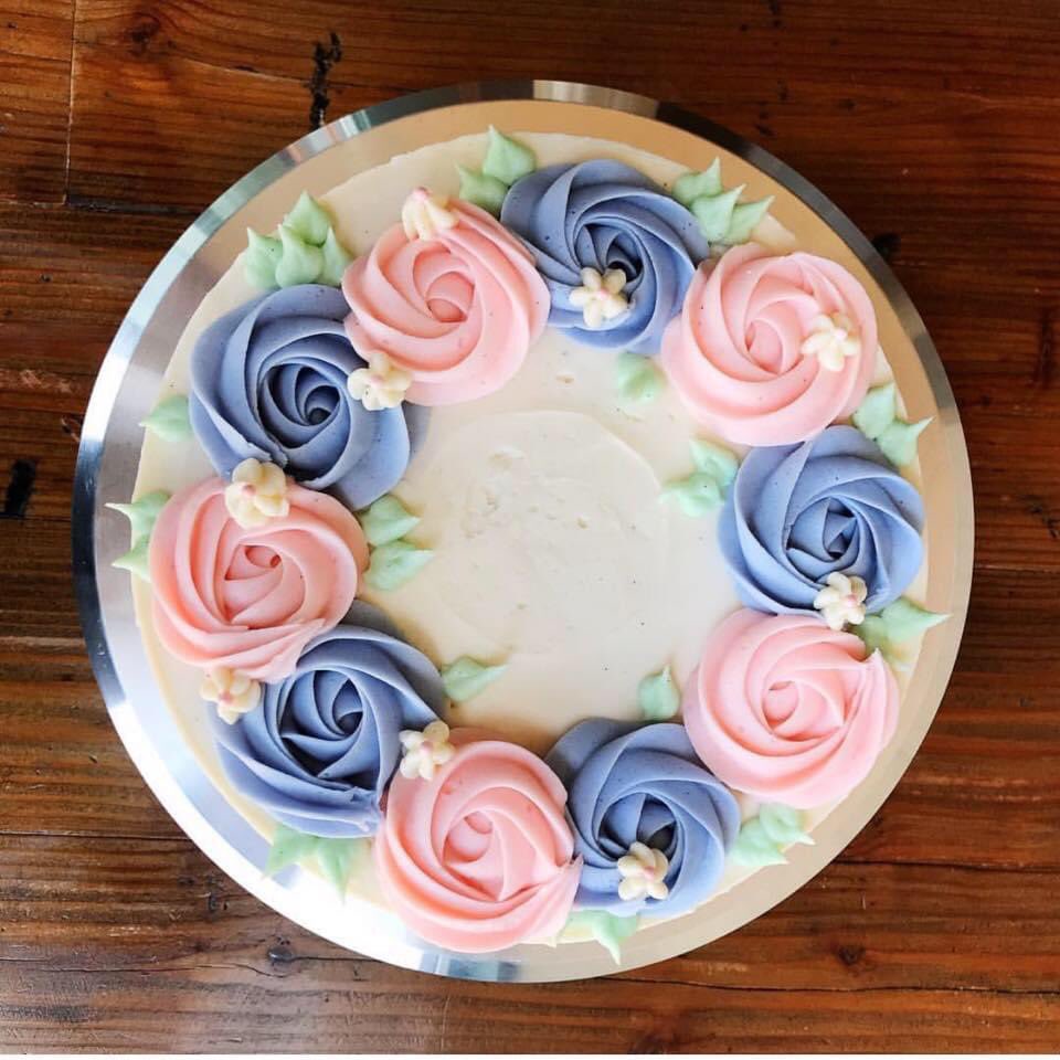 RBakerybox's tweet image. We are in the business of creating memorable experiences! Our baked goods 🎂 look good 😌 and taste better from every angle 📸 #nofilter 

#RuBakeryBox it’s not just cake 🍰
