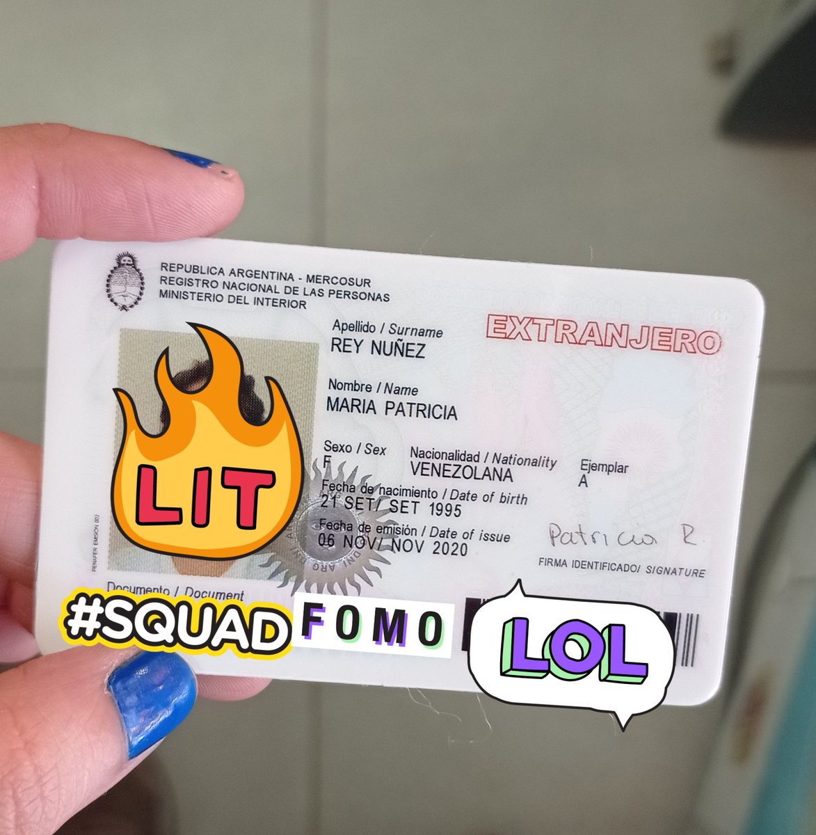 Mi trámite de DNI decía que estaba intimado por un error en un documento que tenía que arreglar en un sitio que aún no re-abre y ayer me llegó de repente 😭 RT para tener buenas noticias y compartir las buenas energías