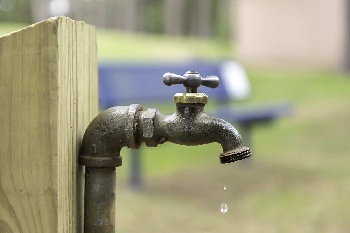 Interruption to Water Supply Kilkenny City &amp; Freshford, 00:00 hours (midnight) to 22:00 hours (10 pm), Saturday 28 November

To facilitate the essential works, there will be a temporary loss of water supply. 

kilkennycoco.ie/eng/RSSLatestN…