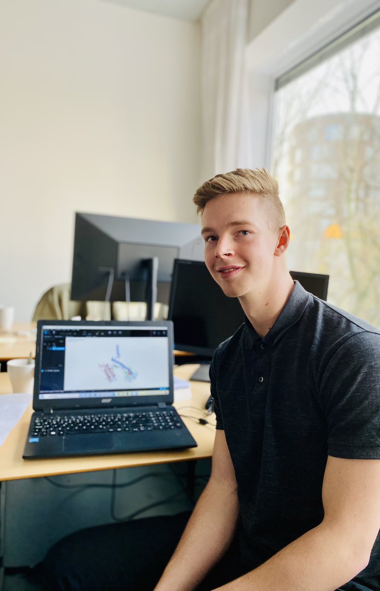 #Meet_the_Frølund_Lab

Welcome to our new MSc student Frederik Samuelsen, who just started in the group. He will be doing a 45 ECTS project focusing on both #computational and #organic chemistry for the GHB target 🖥🧪

In his free time, Frederik plays #handball 🤾🏼‍♂️likes #cooking