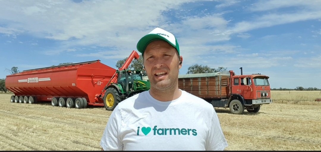 Happy National Ag Day 🎈🎉🚜🇦🇺
A day to celebrate all the dedicated people & the fantastic produce they create daily for Australians & our trading partners. When you buy Australian you buy high quality & standards 🍎🥦🥩🦞🍗⚘🐑
@VicFarmers
@NationalFarmers
#buyaustralian