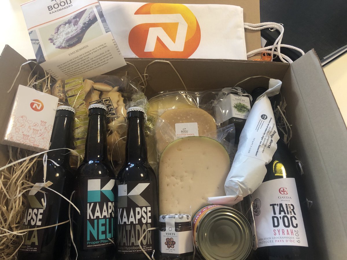 NicoleBoer's tweet photo. Wat een verwennerij van ⁦@nn_nederland⁩ Een vrijmibo box met heerlijke kaas van Booij Kaasmakers uit Streefkerk 😍 https://t.co/GFVu60LMcr