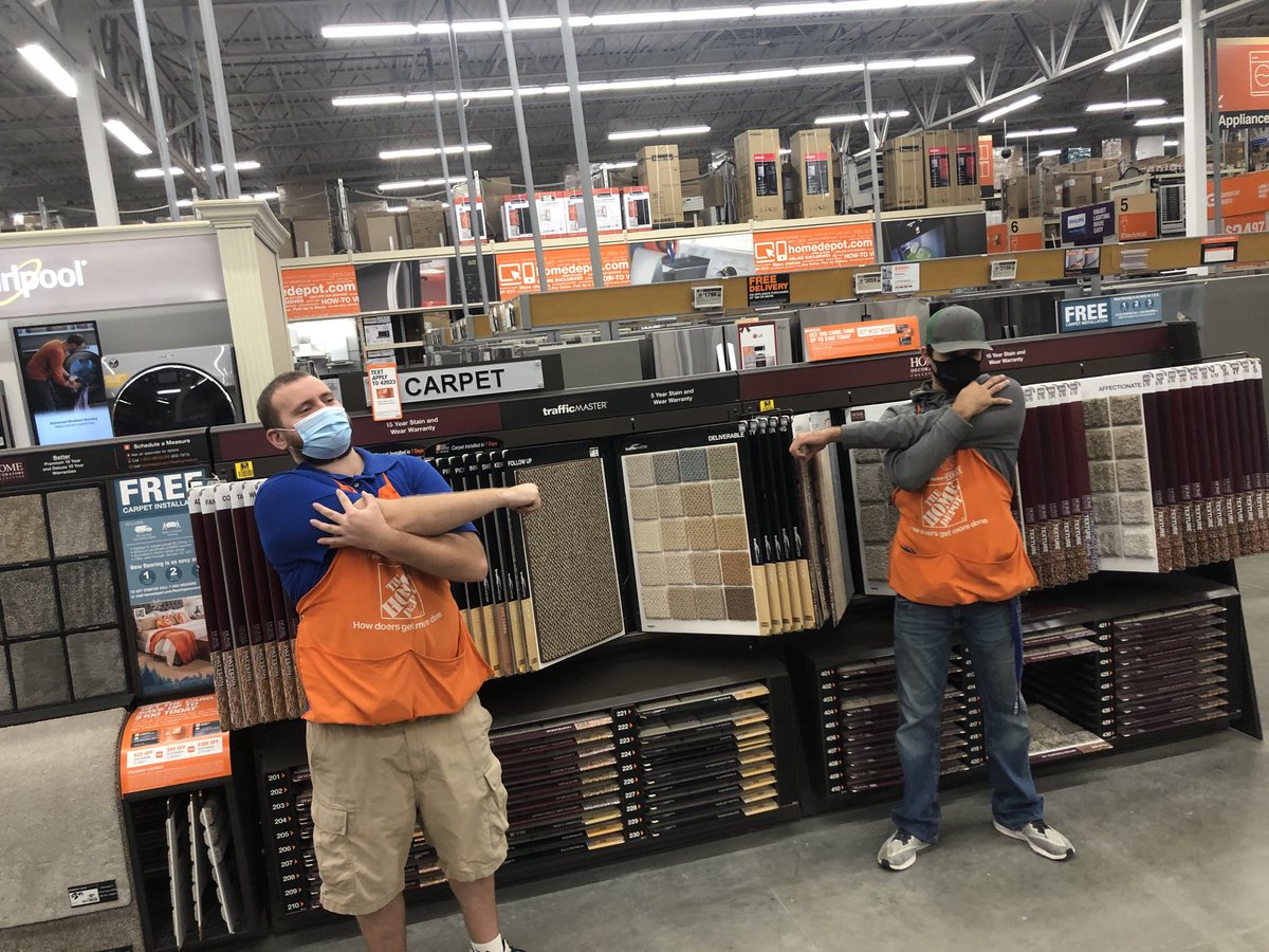ToniNorwood6819's tweet photo. Stretching To Do The Right Thing at 6819. @AngelaDesJardi5 @FulfordUlanda @MagnoliaHD6819 #D79safetyfirst https://t.co/eavZuI9unD