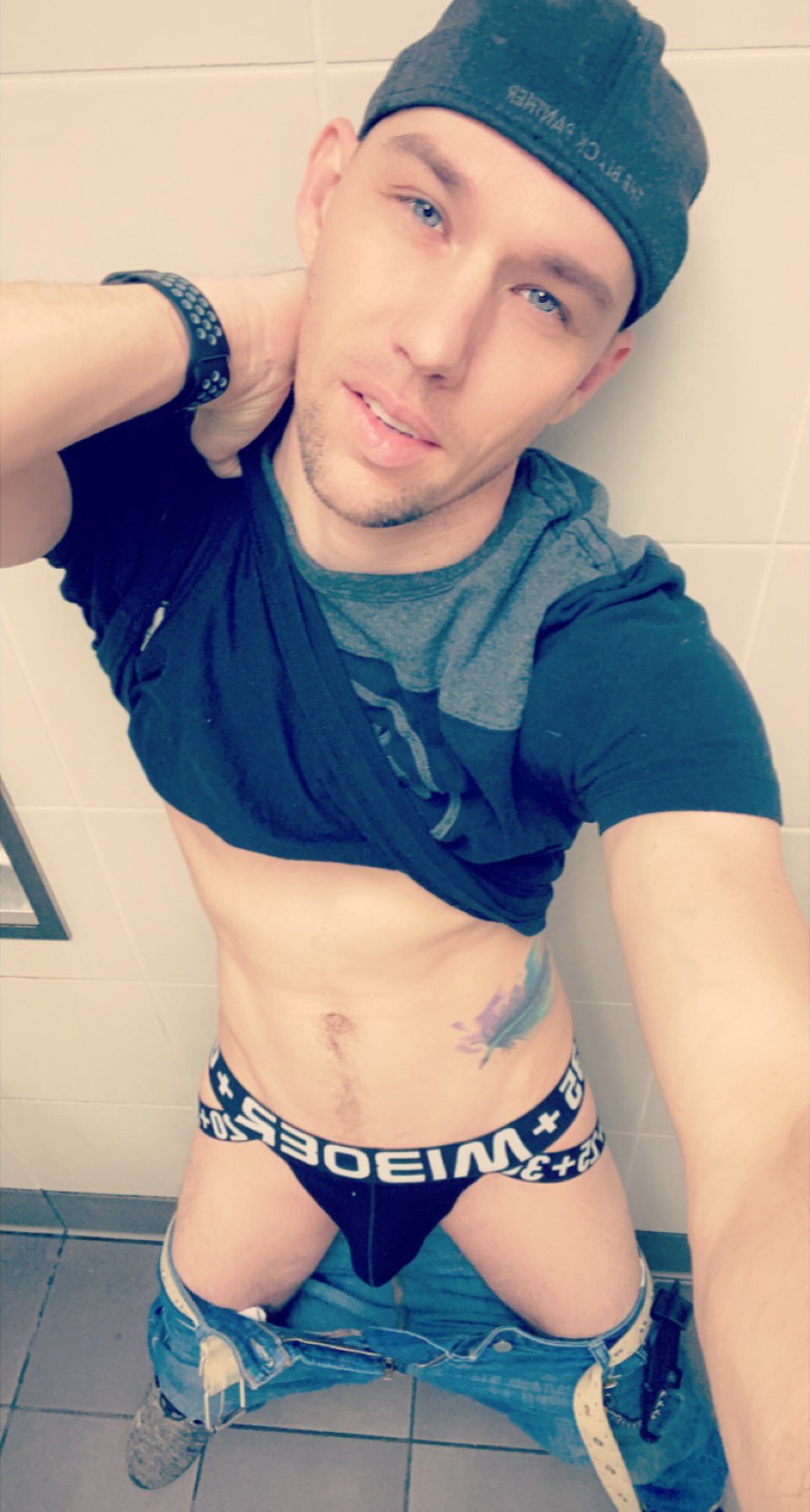 1 pic. Good morning bathroom tease?#erotic #Ass #nude #instamood #gay #teen #onlyfans #nude #naked #nudes