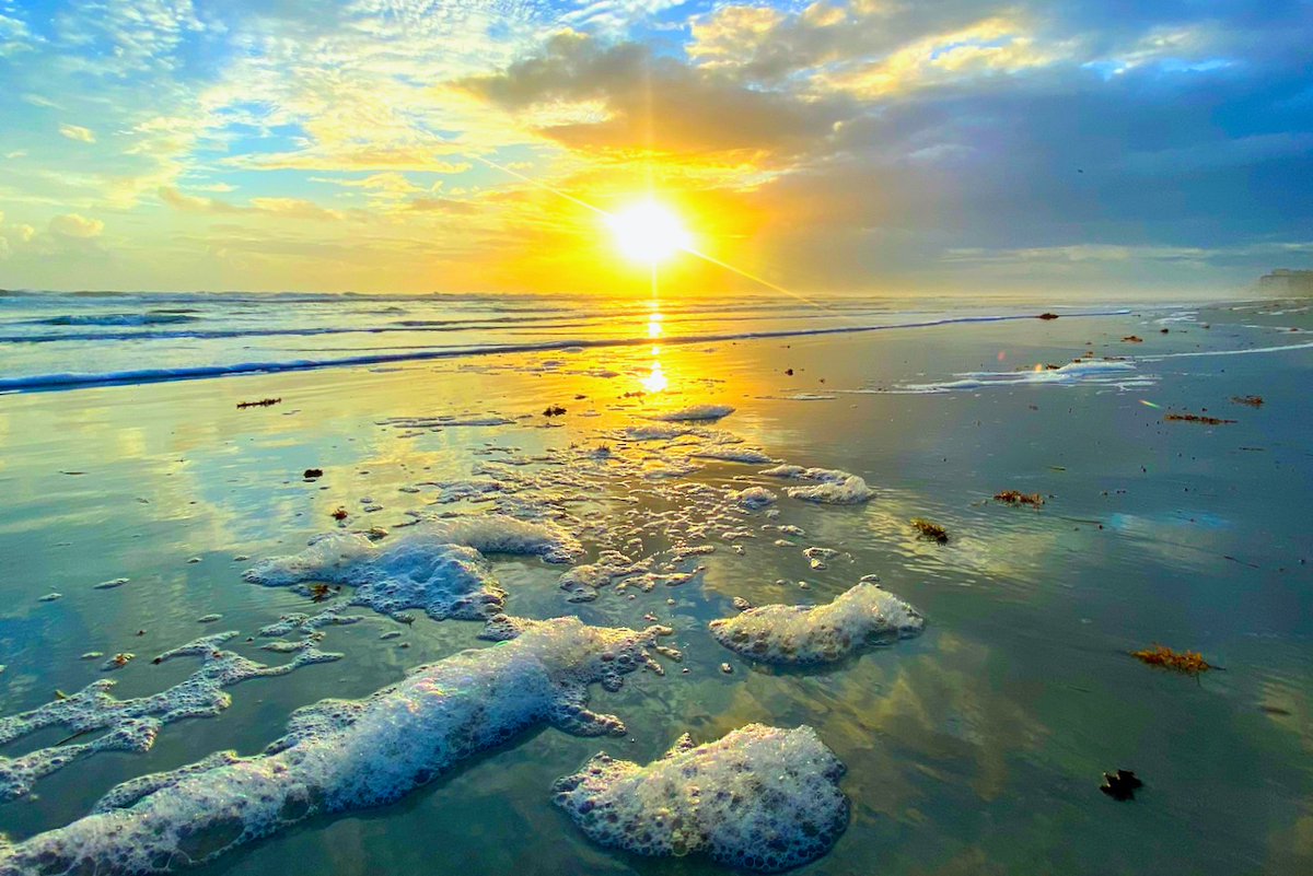 What does $800K buy in #NewSmyrnaBeach #Florida?

🛑Find Out Here👇🏻
bit.ly/WhatDoes800KBu…

#MoveToNSB #MoveToFlorida #RetireToFlorida #NSB #NSBHomes #NSBCondos #RealEstate #REALTOR #BeachHouse #DreamHome #CoastalLiving #BeachTown #Ocean #Beach #LoveWhereYouLive #HappyPlace