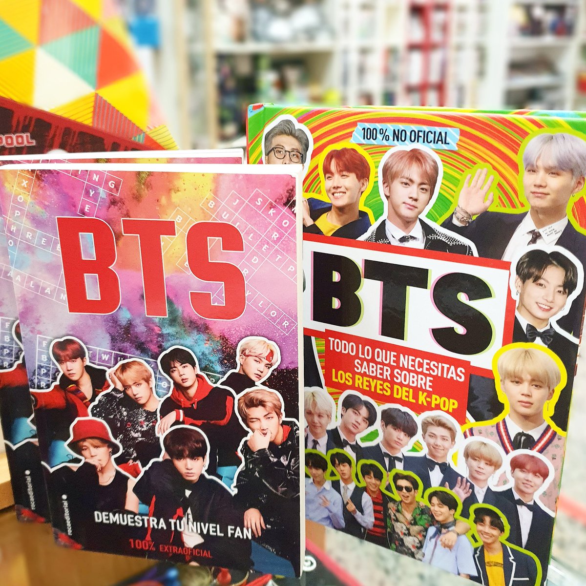 elius_store's tweet photo. Nuevos libros del grupo coreano BTS. 

Una biografía y un libro de acertijos para que demuestres lo ARMY que eres 🤞

#bts #kpop #eliusmola #army #librosbts #novedadesbts https://t.co/mx33P8102Y