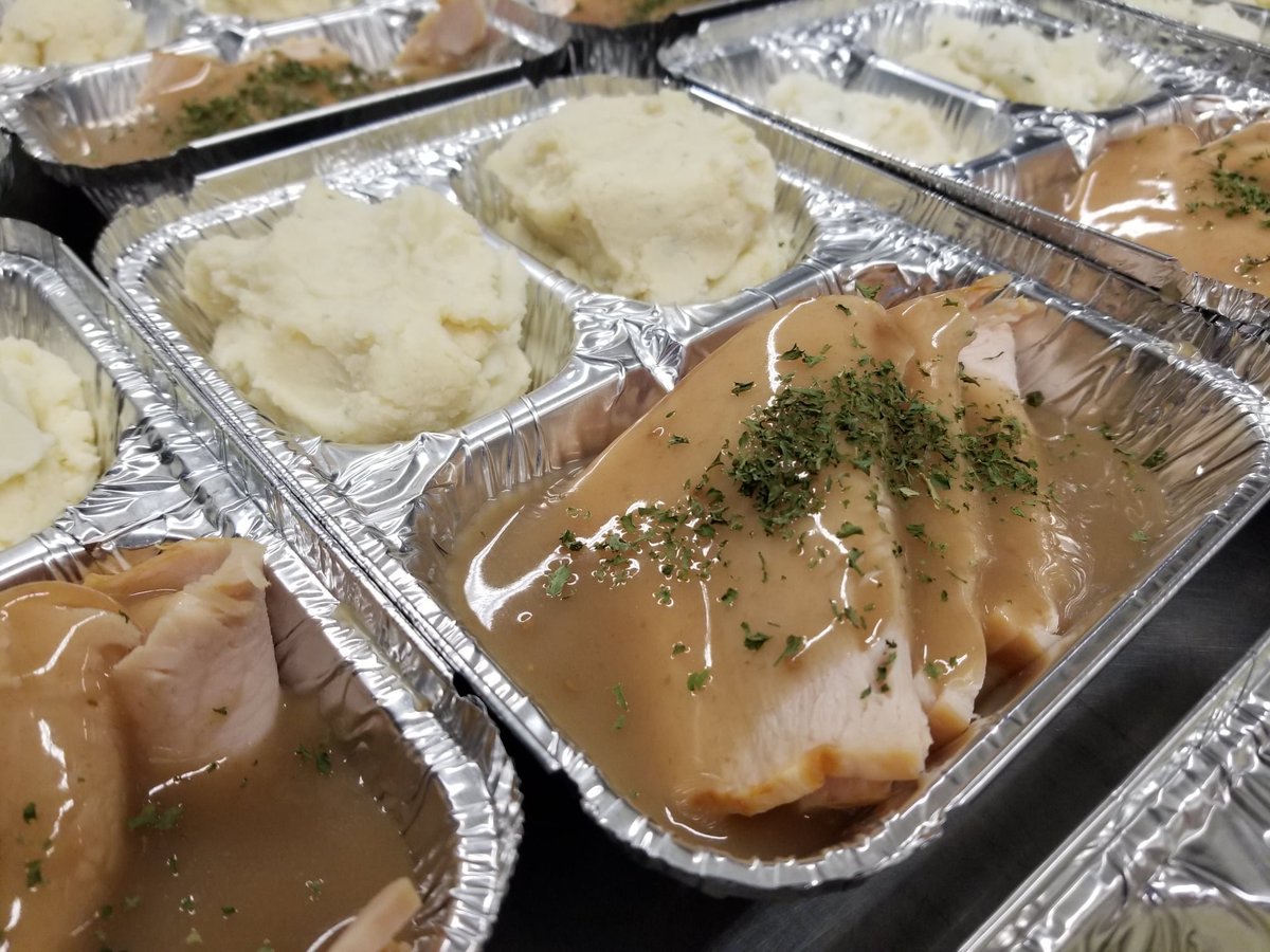 Pomptonian1's tweet photo. What are your favorite dishes to have on Thanksgiving?
#pomptonian #foodservice #cafeteria #cafe #Thanksgiving #Thanksgiving2020 #stuffing #mashedpotatoes #turkey #gravy #food #foodie #cook #eat #kitchen #community #grabandgomeals #grabandgo #cranberry #veggies https://t.co/LlvfcTAmdM