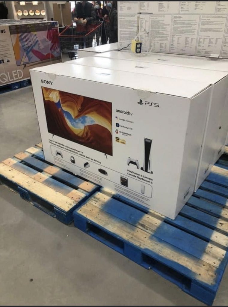 alexasfar's tweet photo. IF YOU’RE STILL LOOKING FOR PS5s THEY HAVE THEM BUNDLED WITH 50” TVS RIGHT NOW AT....See More https://t.co/64cRYD6csg
