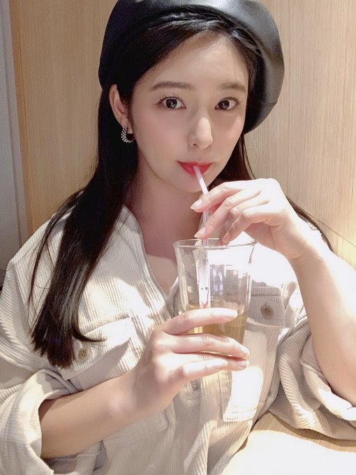 ごはんも食べたし🍚おとなしくお家へ帰ろう🏠🏃&zwj;♀️💨 https://t.co/9NnJPpNLmF