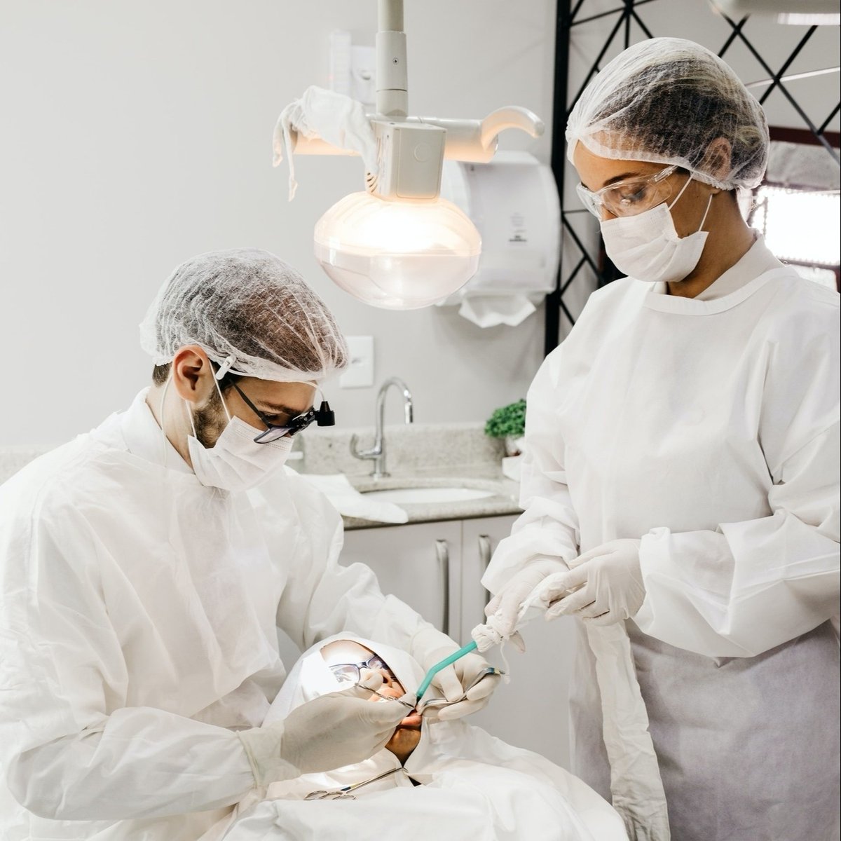 dentawayApp's tweet photo. Looking to add a full-time Associate to your dental team? Then look no further.  DentAway’s end-to-end recruitment process will help you take control of your hiring strategy.

https://t.co/wLM28ABeYr

#dentaljobs #dentist #dentistry #dentalcareers https://t.co/0RPLLnDaoI
