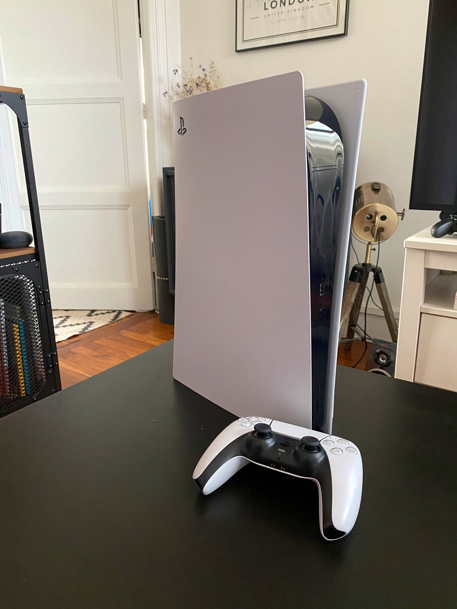 RomiKkS's tweet image. 👀💙 #PlayStation5 #Setupcompleted