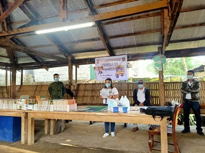 secondlpmfc's tweet photo. ESKWELA ON WHEELS LAUNCHING
Personnel of 2nd LPMFC led by PLTCOL LOUIE D DIONGLAY, Force Commander and Ms Madeline V Realeza, Chairwoman 2nd LPMFC Advisory Council, attend and participated the Launching of ESKWELA ON WHEELS (2nd LPMFC Best Practice year 2020) https://t.co/59y8glpuL2