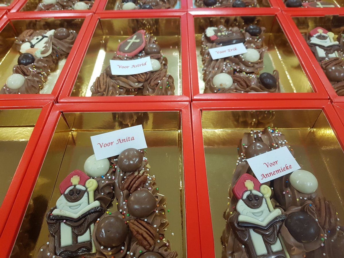 maesstede's tweet photo. Sinterklaas heeft ingekocht bij #Maesstede dit jaar met deze luxe handgespoten Belgische chocolade letters. #opmaat #sinterklaas #cateringoplocatie #chocolade #letters https://t.co/ewl9RqK6rZ