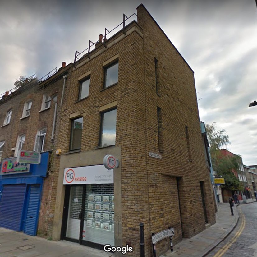 In 1933 Commercial Street switched to neighbouring G (Finsbury) Division, returning to H in 1965. On our way back to Aldgate East station we make a brief detour down Fashion Street to see the site of the station opened at 66 Brick Lane in 1978. We then dog-leg onto ... (9/n)