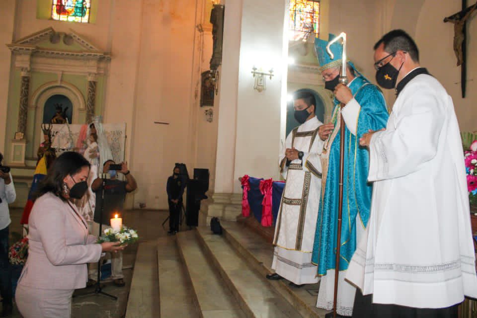 Como mujer de Fé le pedí a la Virgen Maria, en la advocación de  Guadalupe y Vencedora que ilumine el camino de todos los Victorianos y Victorianas, que nos bendiga, proteja y ayude en la reconciliación y la paz!