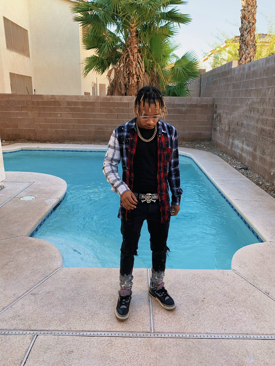 ThePolished1's tweet photo. Damn bruh can I model for somebody ? https://t.co/jtWeFYn4JI