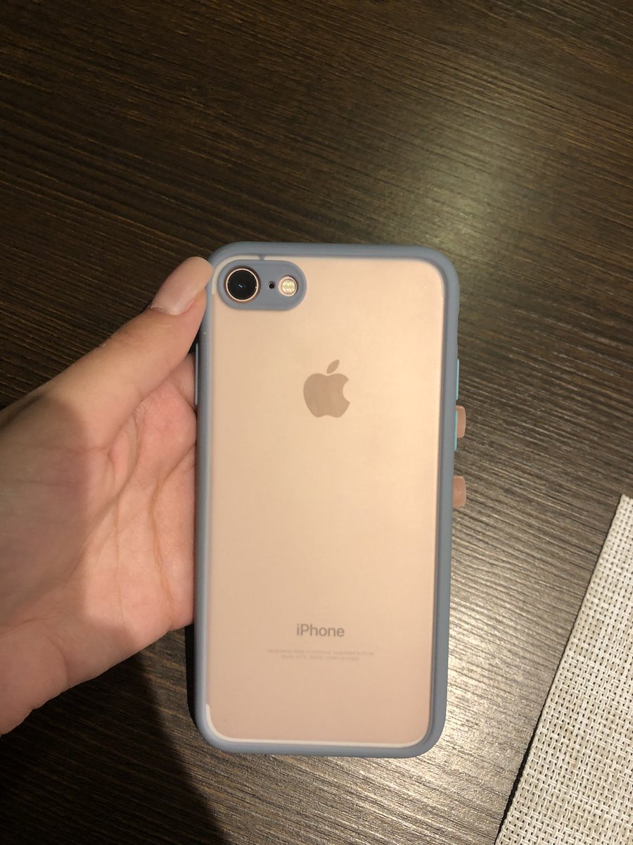 PalomiCoral's tweet photo. Necesito vender mi iPhone 7, tiene pocos meses de uso, no tienen ningún detalle y esta en excelentes condiciones ❤️ Por solo 1.000.000 de gs. Porfavor se agradece el Rt. https://t.co/oBf7qb3cgG