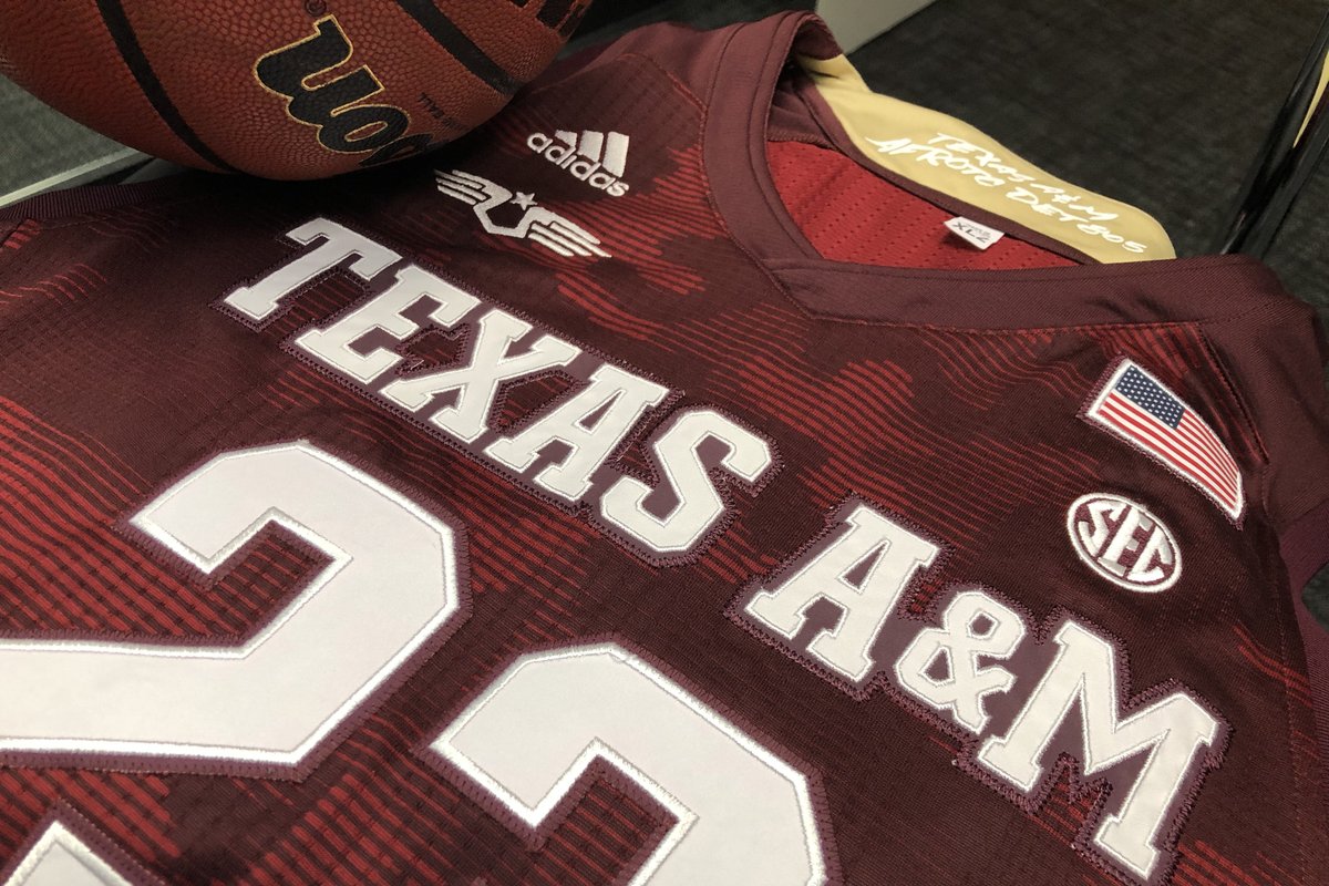 aggiembk's tweet photo. ⚠️ Special Edition Alert ⚠️ 

RETWEET to win this jersey made for the 2017 Armed Forces Classic‼️ 

#GigEm https://t.co/iMaWGvyAbZ