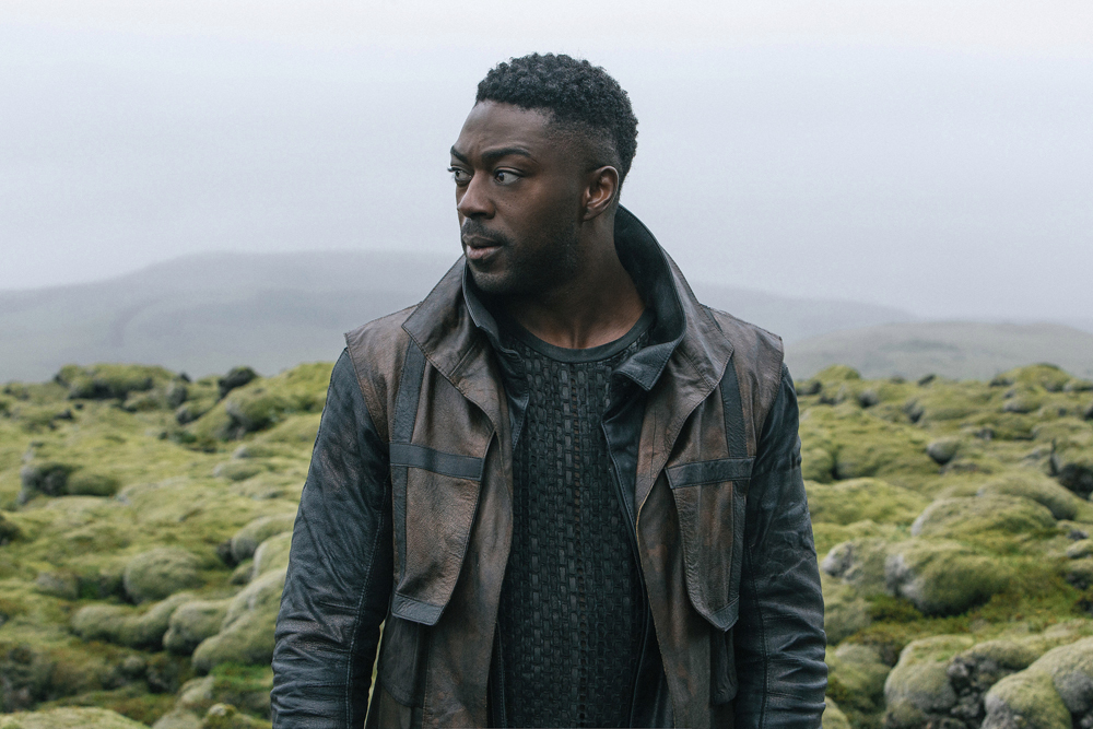 outsidelongbox's tweet photo. SURPRISE! We're on the line with @iamDavidAjala right NOW! Talking to him about his role in Discovery, season 3! Booker has been awesome so far!
#DavidAjala #StarTrek #podernfamily #StarTrekDiscovery #TOTLB #outsidelongbox #Interview #comingsoon #Interviewcomingsoon! https://t.co/HwSzSxChtS