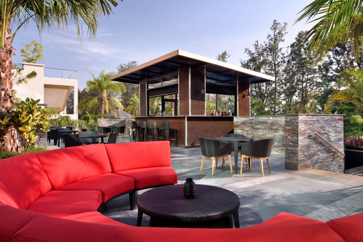 visitrwanda_now's tweet photo. If you are looking for somewhere to relax and enjoy happy hour, check out @KigaliMarriott's secluded Iriba Bar and rooftop terrace.
Take advantage of special offers and head out for a memorable evening: https://t.co/2922JdJeDM
#TemberaURwanda ๐ท๐ผ https://t.co/aSA5DivUWJ