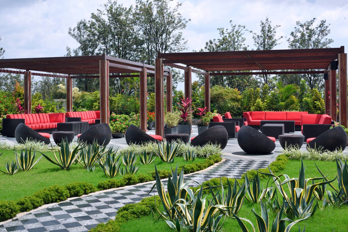 visitrwanda_now's tweet photo. If you are looking for somewhere to relax and enjoy happy hour, check out @KigaliMarriott's secluded Iriba Bar and rooftop terrace.
Take advantage of special offers and head out for a memorable evening: https://t.co/2922JdJeDM
#TemberaURwanda ๐ท๐ผ https://t.co/aSA5DivUWJ