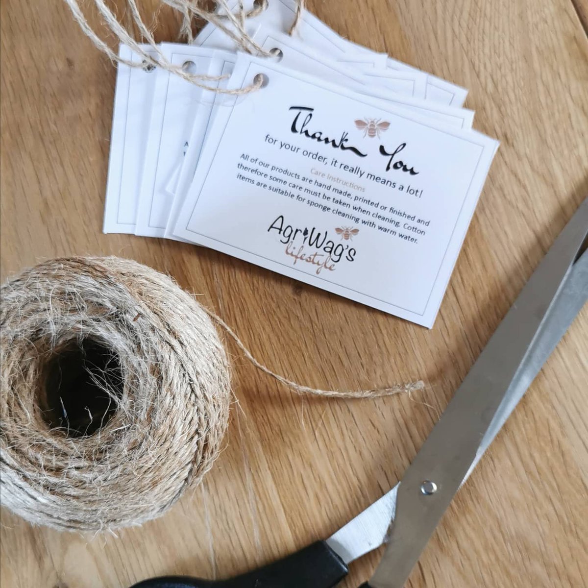 Happy Dance Day.. lots of products heading out today!

What makes you do a happy dance?💃

You can grab our hand printed accessories at: agriwags.co.uk 
 
#newproducts #deliveryday #handprinted #gifts #sustanablefashion #organiccotton #christmasgifts