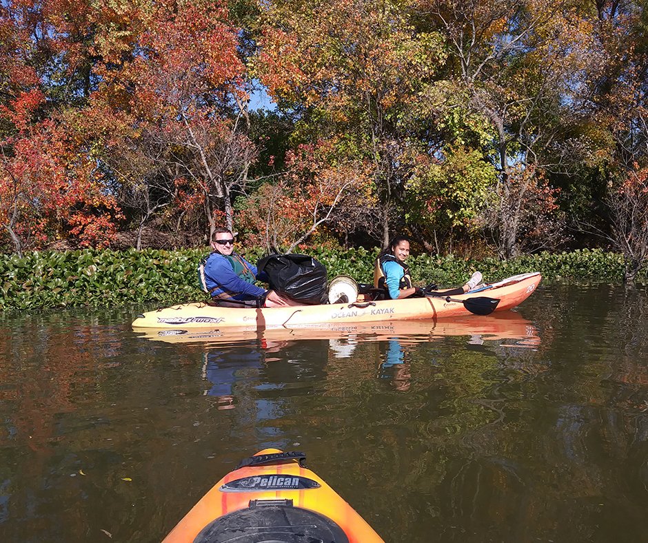 gp_tx's tweet photo. Volunteers from the Trinity Coalition and the North Texas River Runners removed 680 pounds of trash and debris from Cottonwood Creek at an Adopt-a-Stream event earlier this month. Thank you to all who volunteered! #KGPB #GPTX https://t.co/Gt9r3MdyYz