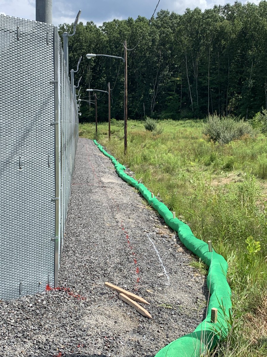 Merut_Inc's tweet photo. To contain #construction debris from entering into local streams and rivers due to stormwater, the #merutgang provides #erosionandsedimentcontrols on-site. We use silt socks which allow water to flow through at a controlled rate while trapping sediment. https://t.co/50heLc3VKQ https://t.co/Y5IjSRnHKH