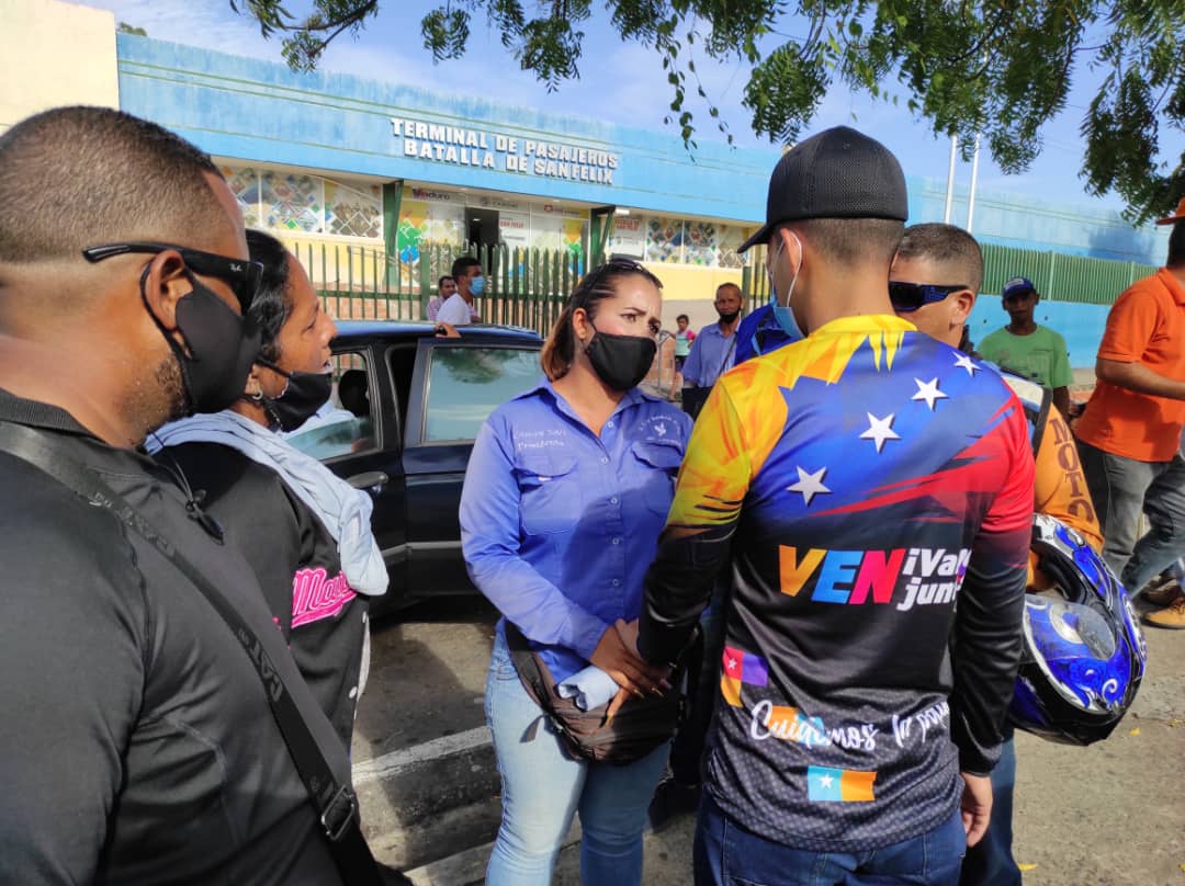 GabrielFrancoJ's tweet image. 🚩 | Desde las instalaciones del Terminal de Pasajeros San Félix, nos reunimos con el Colectivo Socialista de Transporte en Venezuela, con el fin de escuchar las propuestas en materia de transporte; rumbo a garantizar la victoria éste #6D.

#VenVamosJuntos6D
#CLAPEnVanguardia