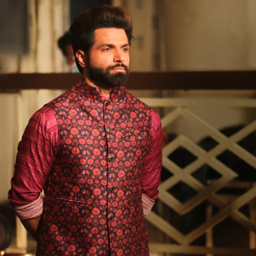 AshvikRithAsha's tweet photo. Rishika post"Project for -Jiomart
@rithvik_RD
#style #stylist #fashionstylist #stylistssupportingstylists #workhard #playhard #shootmode #costumes #feative #ethnic #bestivalsale #jiomart #alittlelove #allsmiles https://t.co/Vl0NJzloo4 https://t.co/8rKwLjB1op