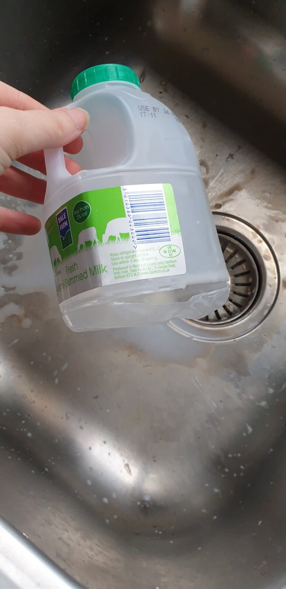 CoileyJill's tweet photo. @dalefarm @IcelandFoods bought this pint of milk, when got home dropped it. The carton has split and never has a carton split like this when dropped for me. (Looks like someone took knife it) has this been a problem before. https://t.co/FuXUKF8wm8