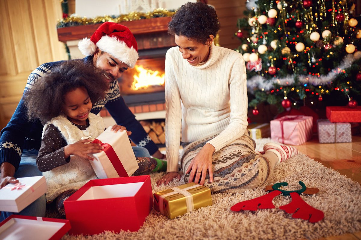 InspireFCU's tweet photo. Concerned about your spending before #BlackFriday and the holidays in general? You're not alone! With Inspire FCU, you can take out a holiday #loan for a stress-free holiday shopping experience. 🛍️ Apply here: https://t.co/E3Pf27OcDg #holidayloan https://t.co/Rrjm8imrgR