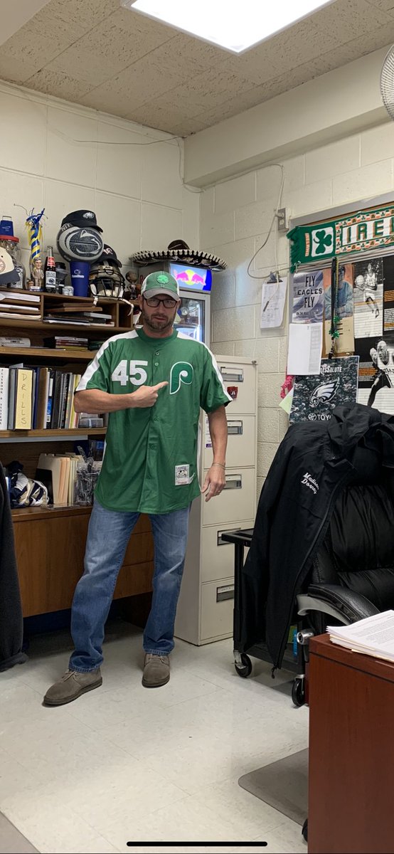 PatDorneyofPSU's tweet photo. #collsspirit #VirtualSpirirtWeek Sports appeal day... DURING FB season I choose @Phillies so @johnmiddleton PLEASE bring @PresidentTheo to Philly! Here at  @Colls_HS we would like great baseball again. Like 1980 &amp; 2008. https://t.co/rkhe9t4I3q