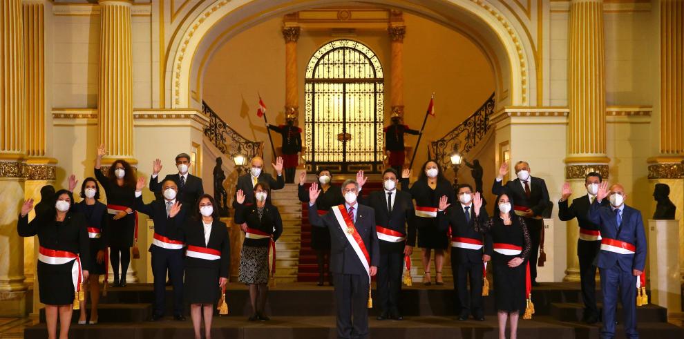 Presidente de Perú nombra un Gobierno para cumplir sus promesas  #elperiodicolatino
elperiodicolatino.com/2020/11/19/pre…