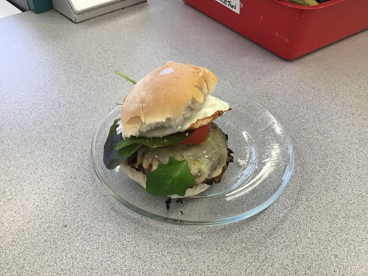 ShawlandsHFT's tweet photo. Amazing work from @ShawlandsAcad S5/6 Higher class smashing out beef burgers & homemade mayonnaise 🍔 to consolidate learning of the functional properties of ingredients in food👏🏾
#binding #emulsification #coagulation #dextrinisation #caramelisation #skillsforwork #skillsforlife https://t.co/X4c1eQl4Dc