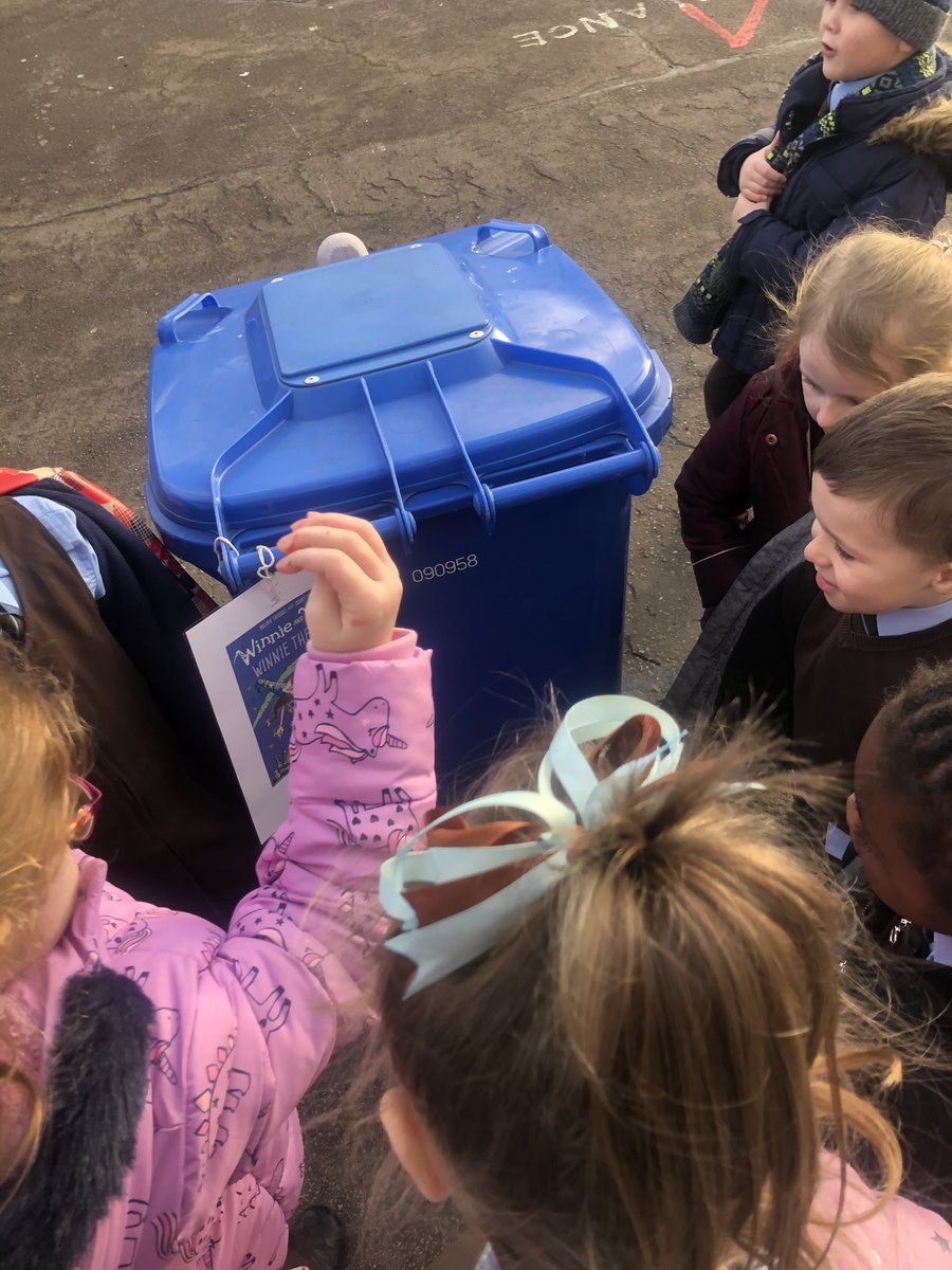 missdevine10's tweet photo. Primary 1 enjoyed a wonderful book hunt outside this morning. Using clues they worked out what book to look for 📚Thank you  @MccomishMrs #ScotBookWeek https://t.co/DhXz2gQhow