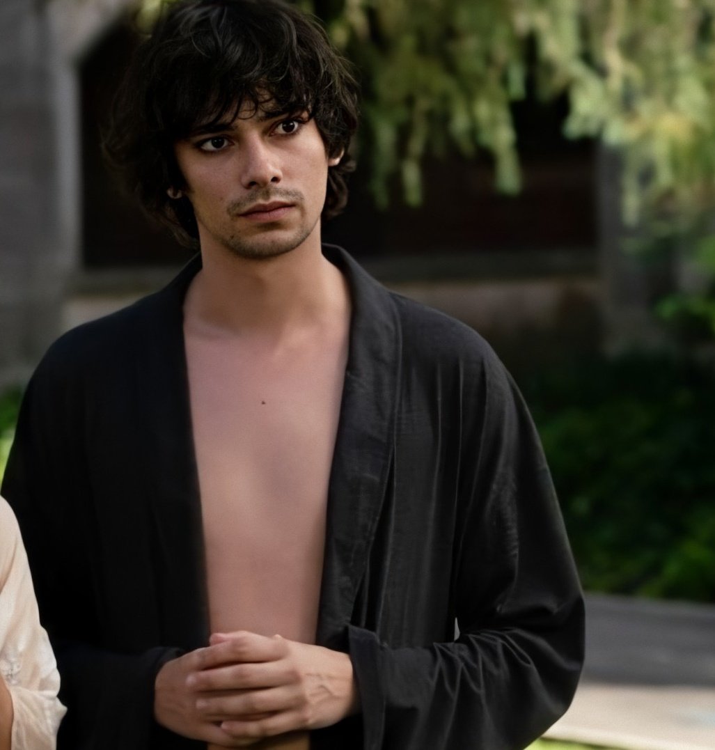 screenshots of devon bostick as joaquin in words on bathroom walls~a necessary thread(and yeah i'm simping over an hallucination, what about it?)