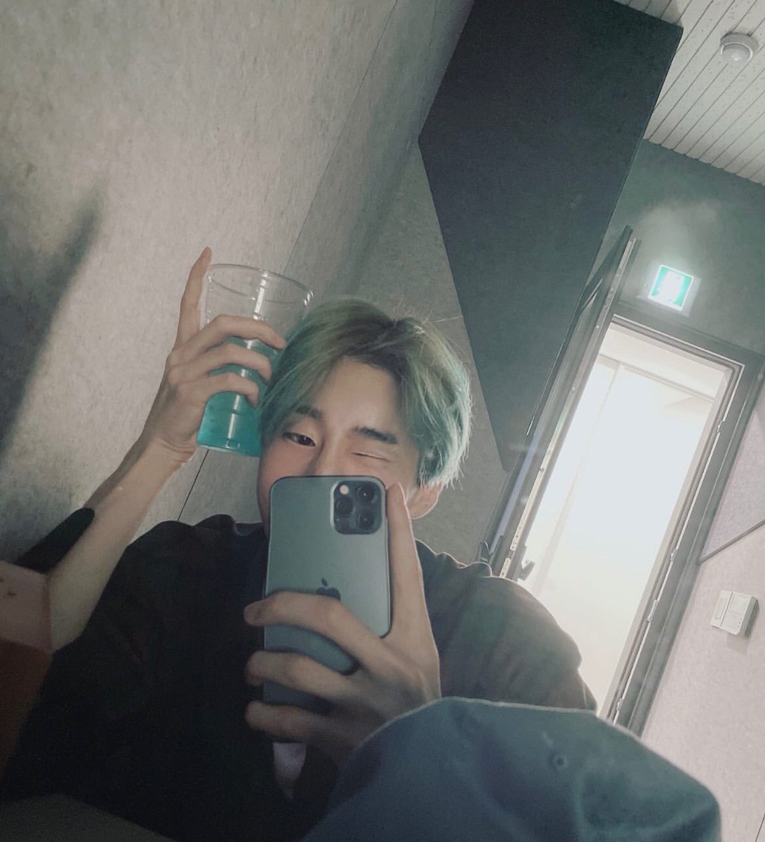 hbnxkwon's tweet photo. พ่อ.. คือโทรศัพท์มันเบี้ยวอ่ะพ่อ.. https://t.co/BRS4jvYtao