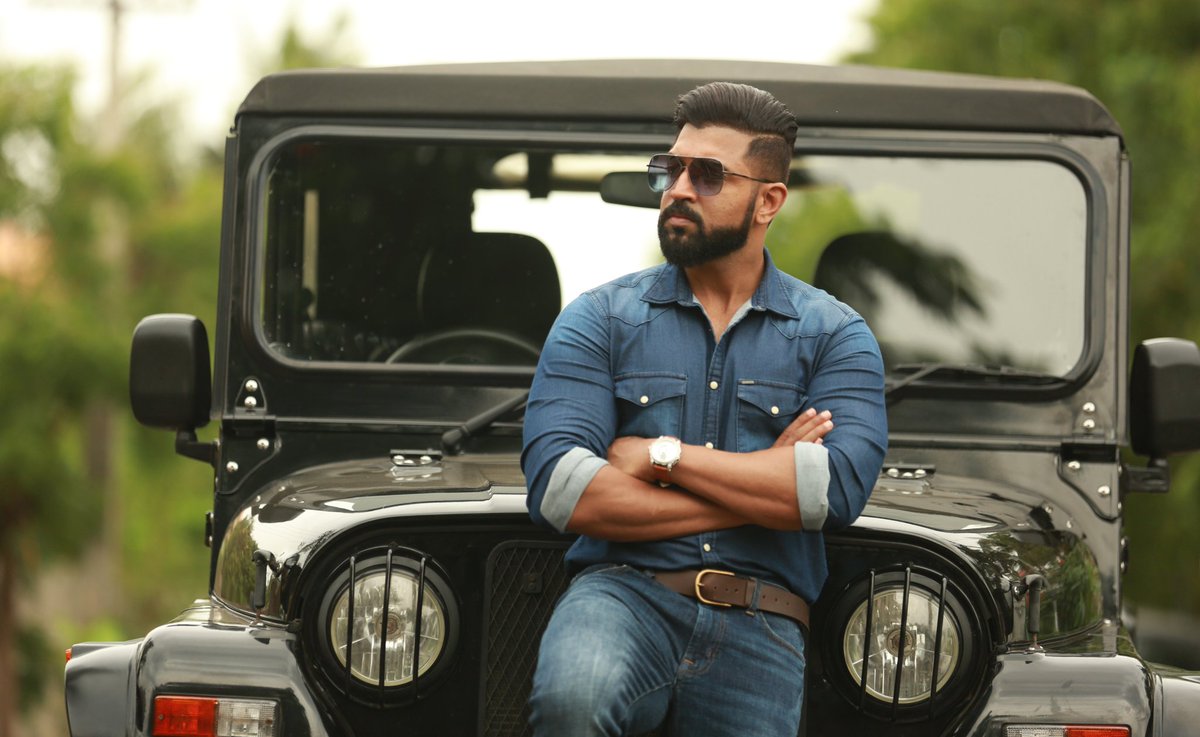 gpravin_5005's tweet photo. @behindwoods @arunvijayno1 @DoneChannel1 @arunvijayno1 anna😇😍 happy birthday🎉🎉 arun anna..! wishing u good health always 💯,  #completeactor #finestactor #ArunVijay
#HappyBirthdayArunVijay #loveyou3000 anna 😇 lots of success showers in your life ❤💪 https://t.co/40Qsfm9Pdx