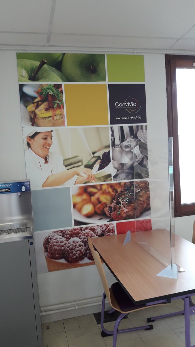 IsabelleRSC's tweet photo. Remise en place de la décoration  du restaurant suite au rafraîchissement peinture et animation 🍇Beaujolais Nouveau🍇 pour les convives du restaurant d'entreprise TE Connectivity. Une équipe au top toujours souriante pour les accueillir chaque jour ! #Evreux #BeaujolaisNouveau https://t.co/OmXp4rS6Vv