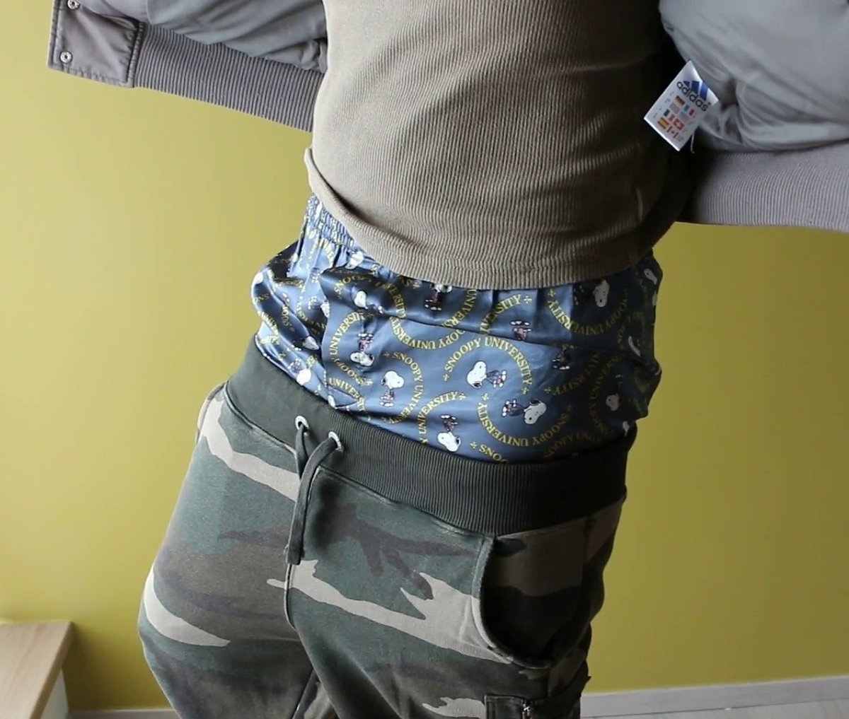 ledger_phoenix's tweet photo. Rainy days. #sagger #satinsagger #gaysagger #satinboxershorts #satinboxers #silkboxershorts #silkboxers #shinyboxers #showingundies #saggingsweatpants #showingundies #underwearguy #boxershorts #phoenixledger #gayboy #fetishboy #LGBTQ https://t.co/6e2IiLLa6p