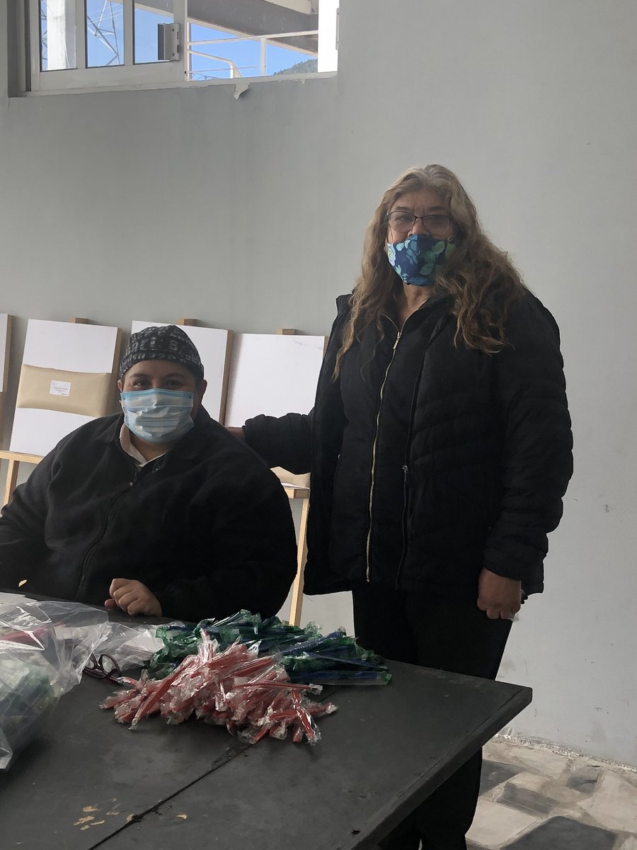 rosamaria195607's tweet photo. Muy buenos dias  desde nuestro querido  Predio La Angostura  y Cumpliendo  nuestro Cometido en la aplicacion  de la vacuna  contra la  INFLUENZA https://t.co/AiwIeNXyzr