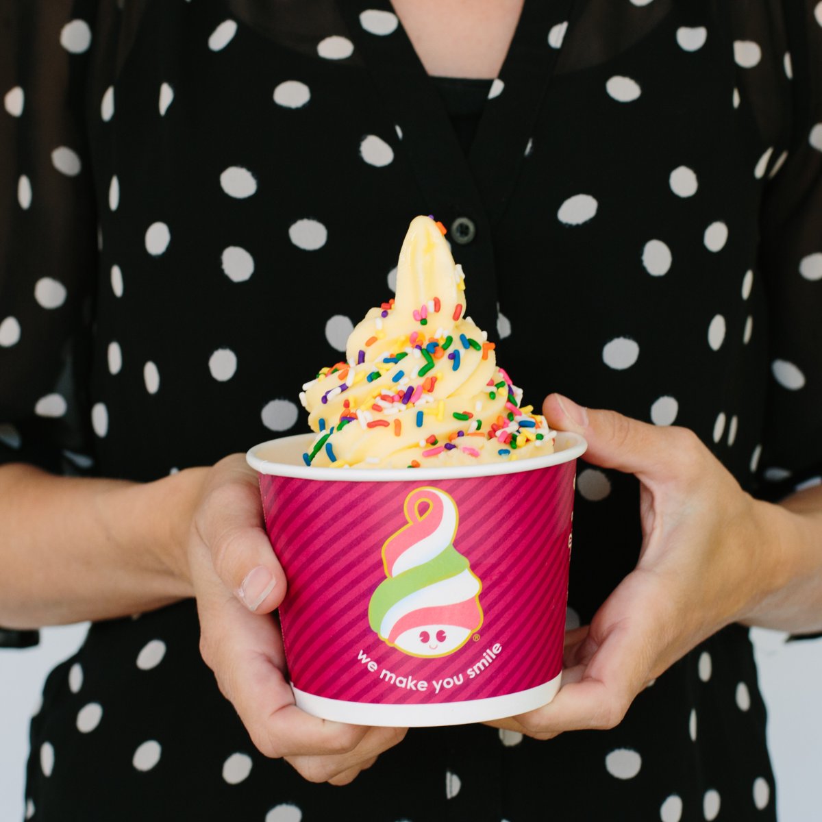 menchiesak's tweet photo. When you stack your Menchie's cup so high, you need both hands to hold it! https://t.co/UrM3GwpjXK