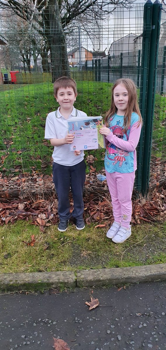 ElizabethFrew8's tweet photo. @NAC_FLT #hideandtweet Hannah & Lennon found the 1st hidden book!! Thanks https://t.co/JX6uPbcGqX