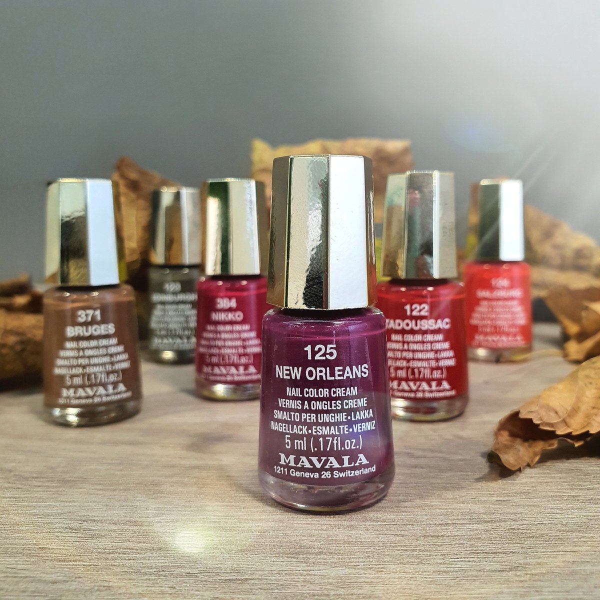 FarmaRapid's tweet photo. 🍂🍁Colores de otoño🍁🍂
Una manicura muy otoñal donde quieras que vayas con la coleccion otoño de @mavalaspain 💅
¿Con cual te quedas?
#Mavala #UñasPerfectas #ColoresDeOtoño #Otoño #Farmarapid https://t.co/oe5w7OSLG8